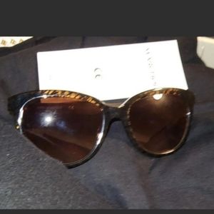 Karl Lagerfeld KL968S Luxury Brown Tortoise Square women's Sunglasses, n…